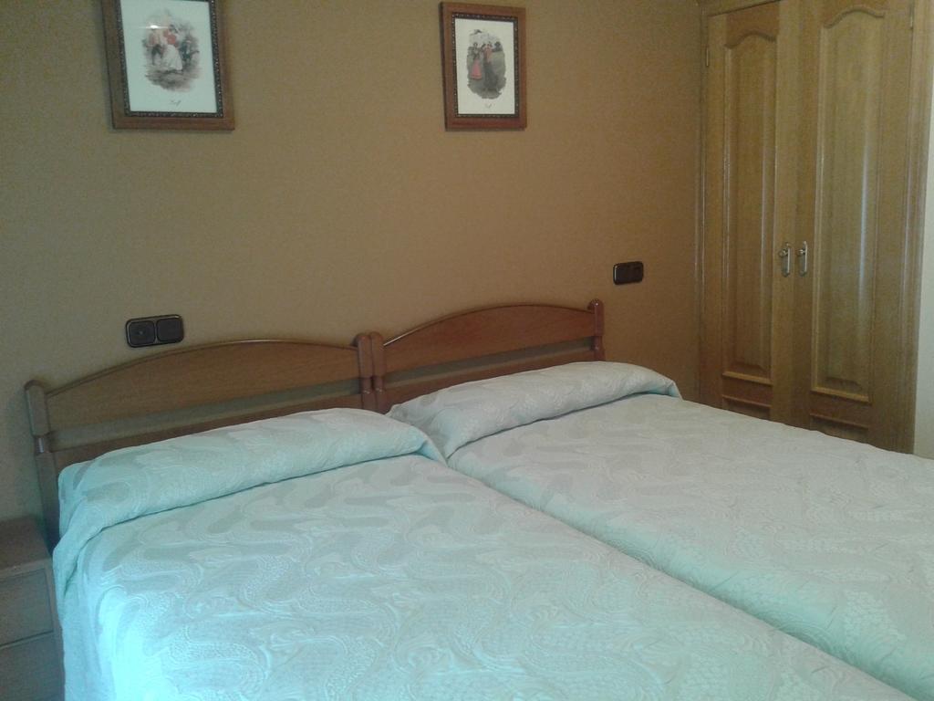 Hostal Les Bedules Oseja de Sajambre Ruang foto