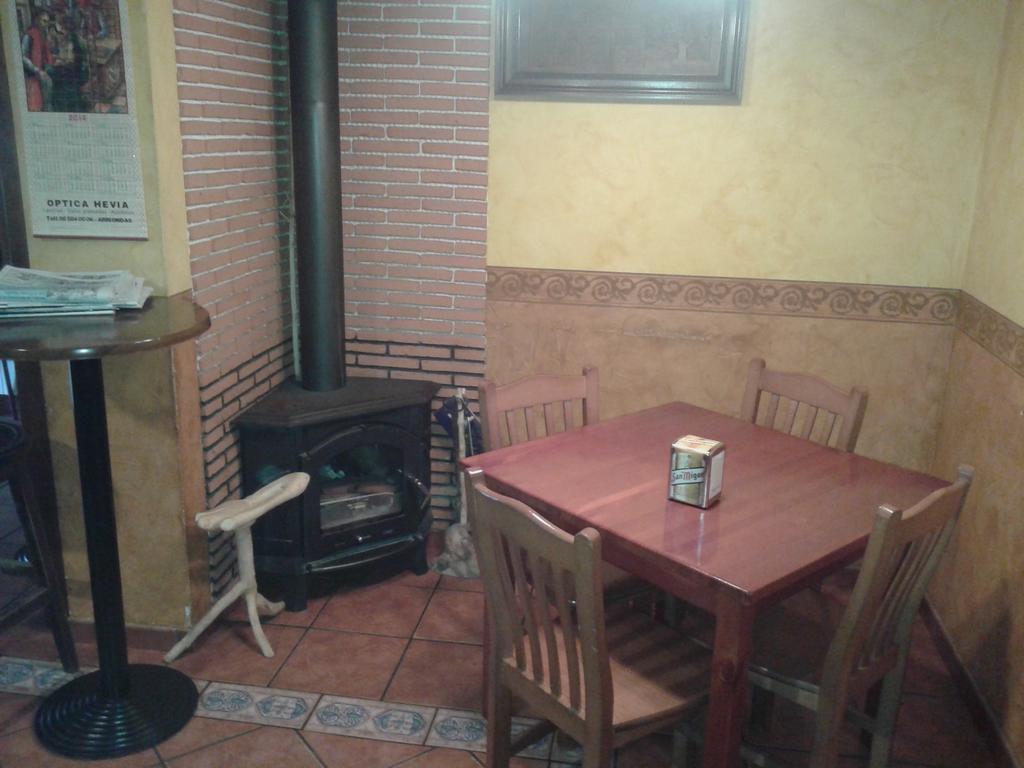 Hostal Les Bedules Oseja de Sajambre Bagian luar foto